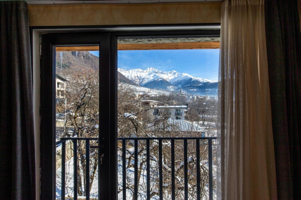 Mestia Hotel Amirani Экстерьер фото