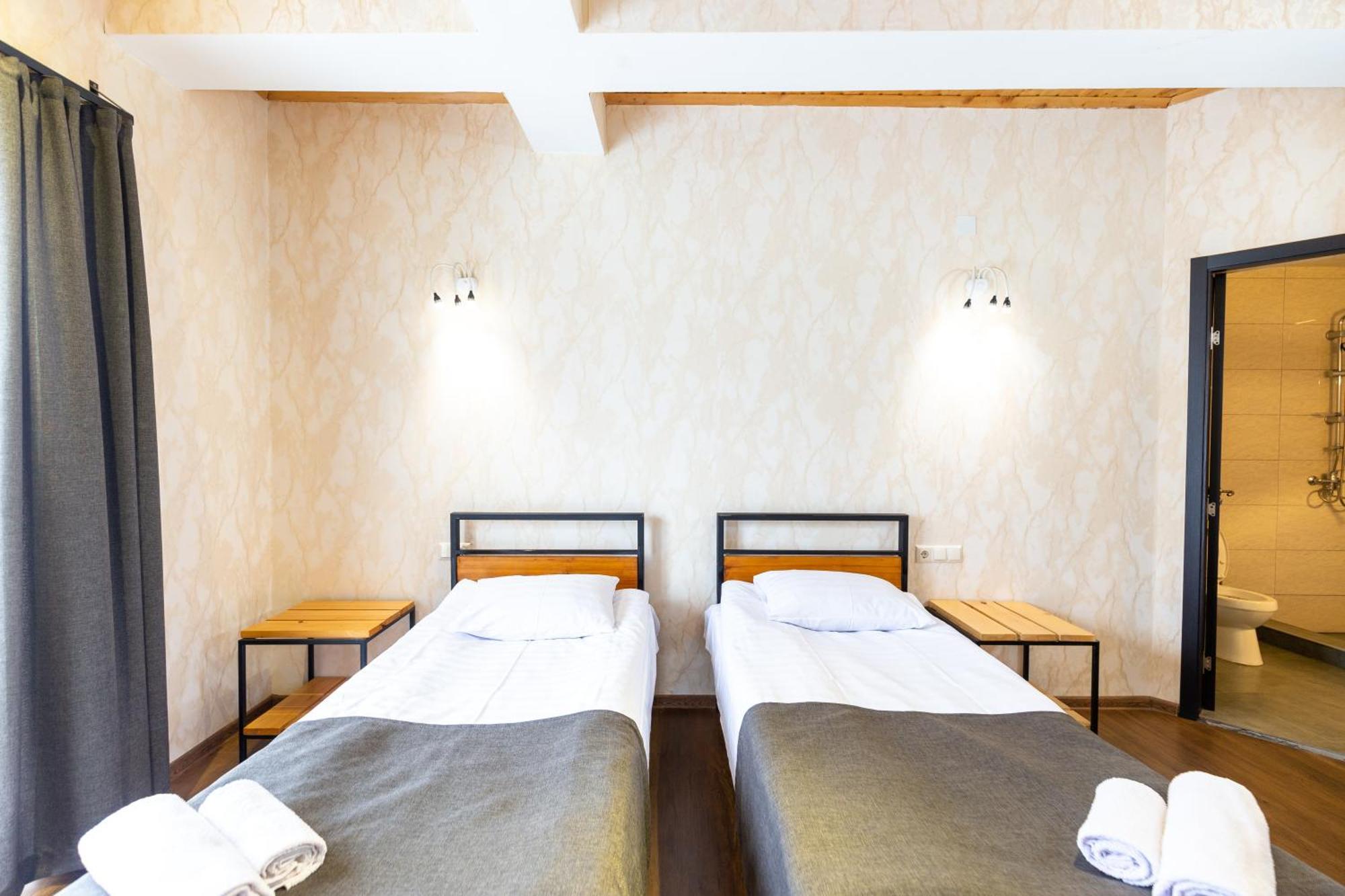 Mestia Hotel Amirani Экстерьер фото