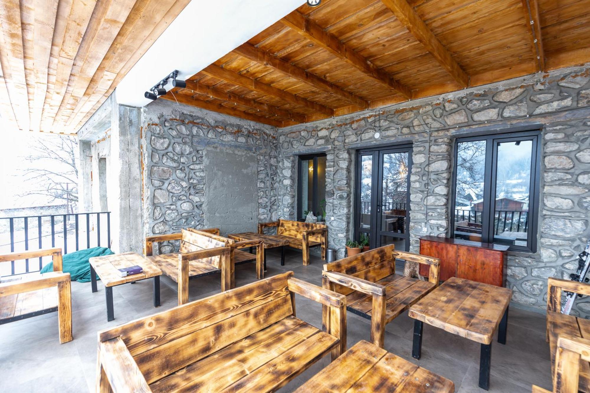 Mestia Hotel Amirani Экстерьер фото