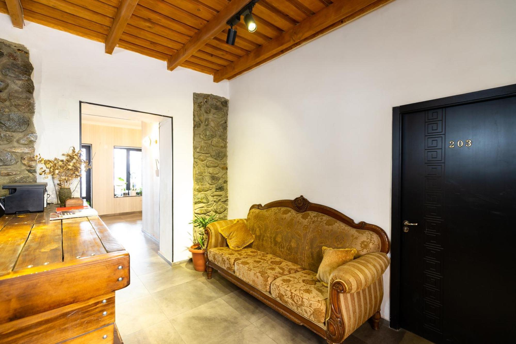 Mestia Hotel Amirani Экстерьер фото