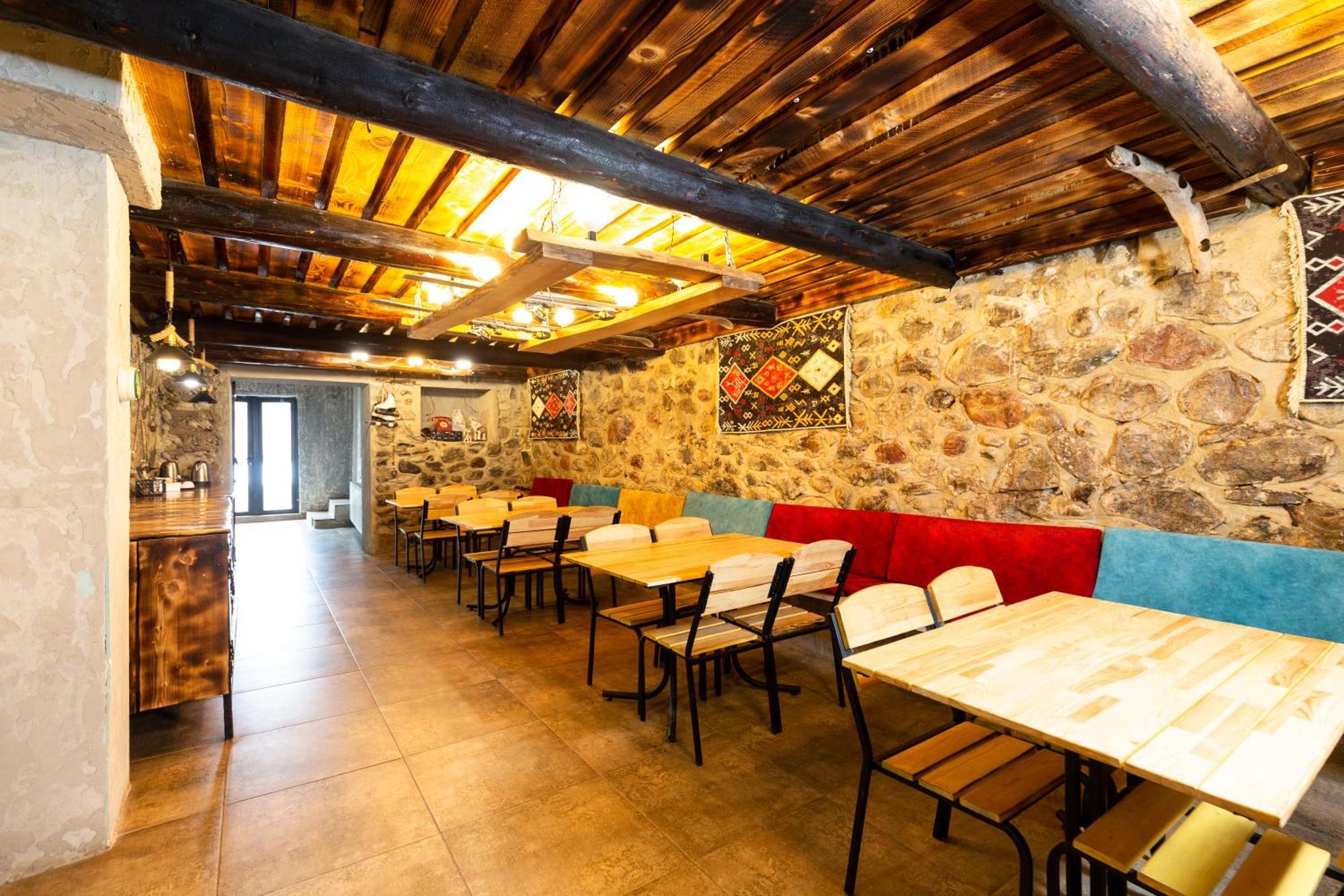 Mestia Hotel Amirani Экстерьер фото
