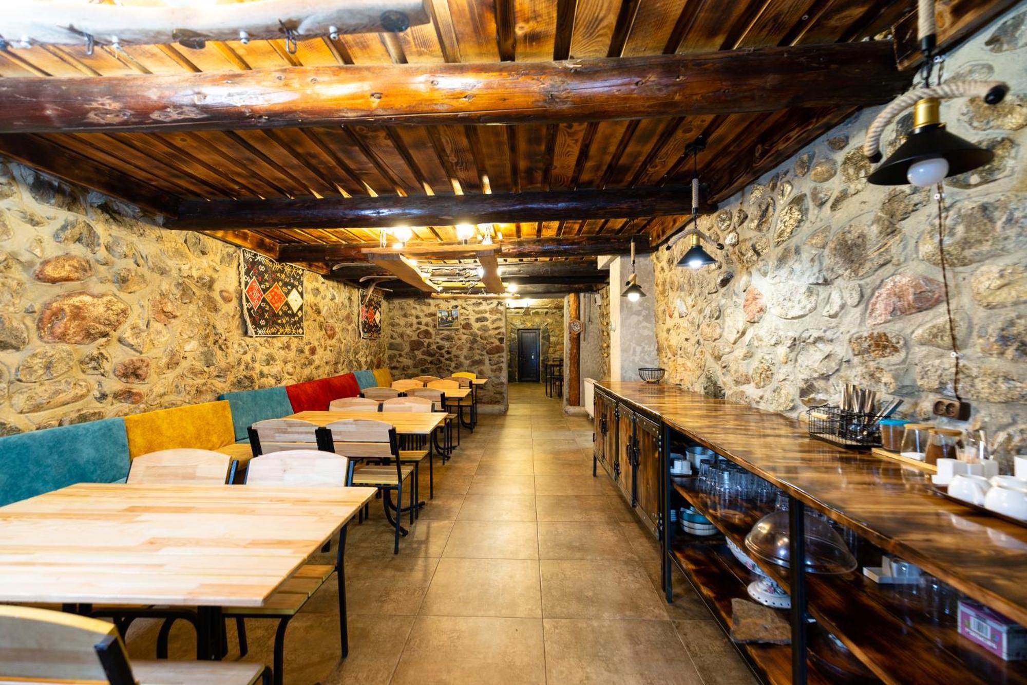 Mestia Hotel Amirani Экстерьер фото