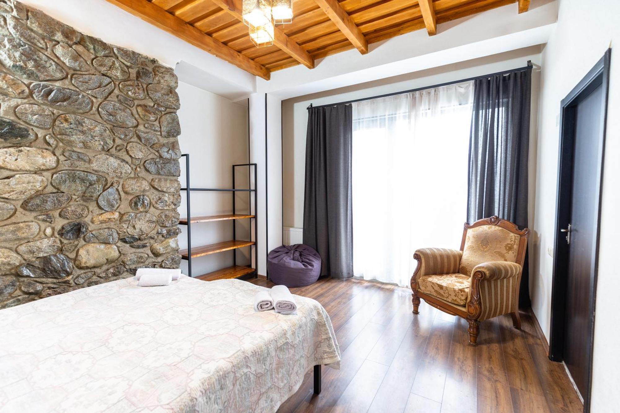 Mestia Hotel Amirani Экстерьер фото