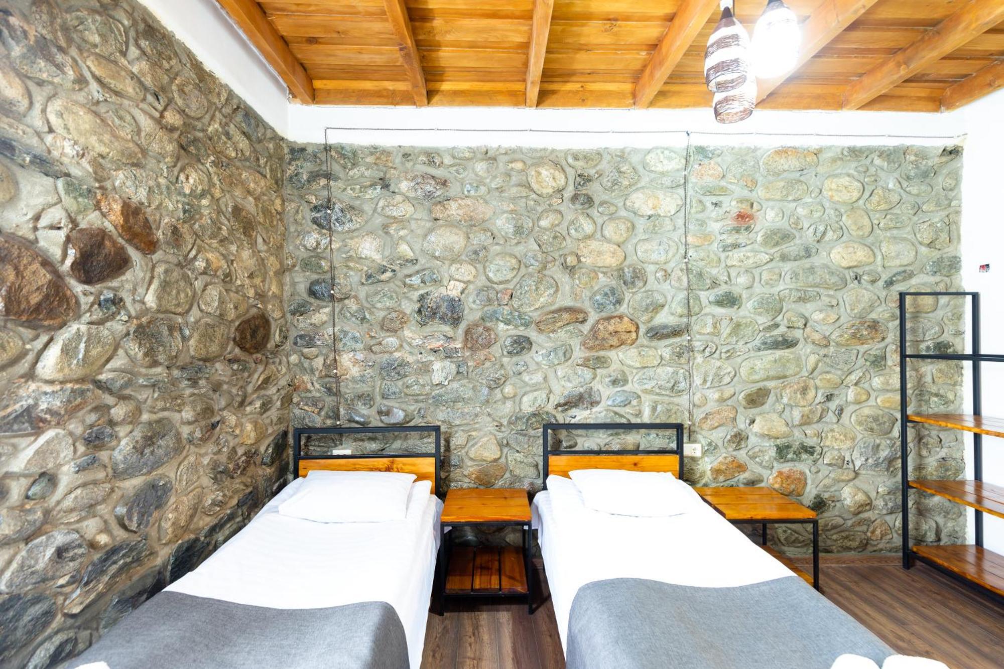 Mestia Hotel Amirani Экстерьер фото