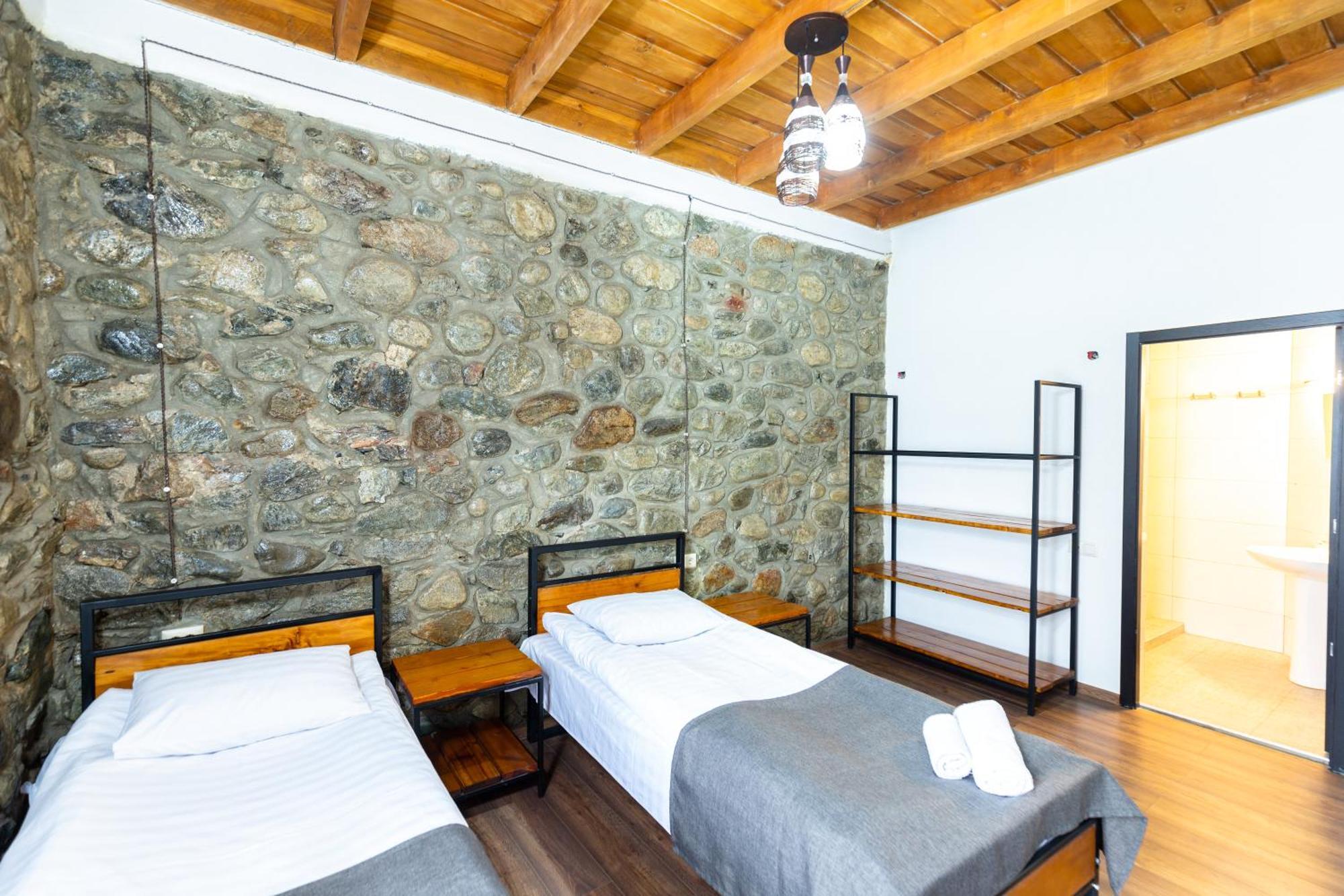 Mestia Hotel Amirani Экстерьер фото