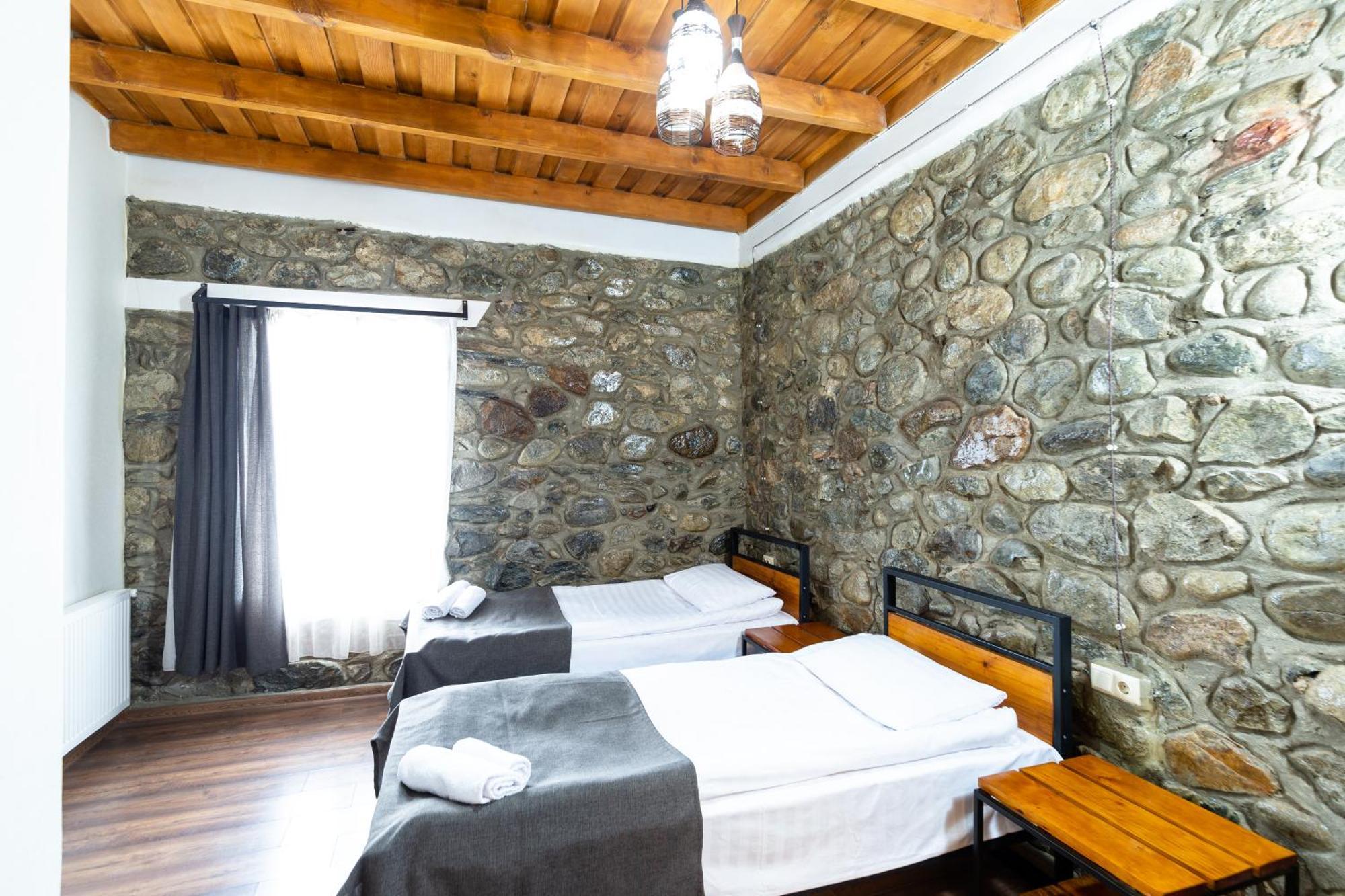 Mestia Hotel Amirani Экстерьер фото