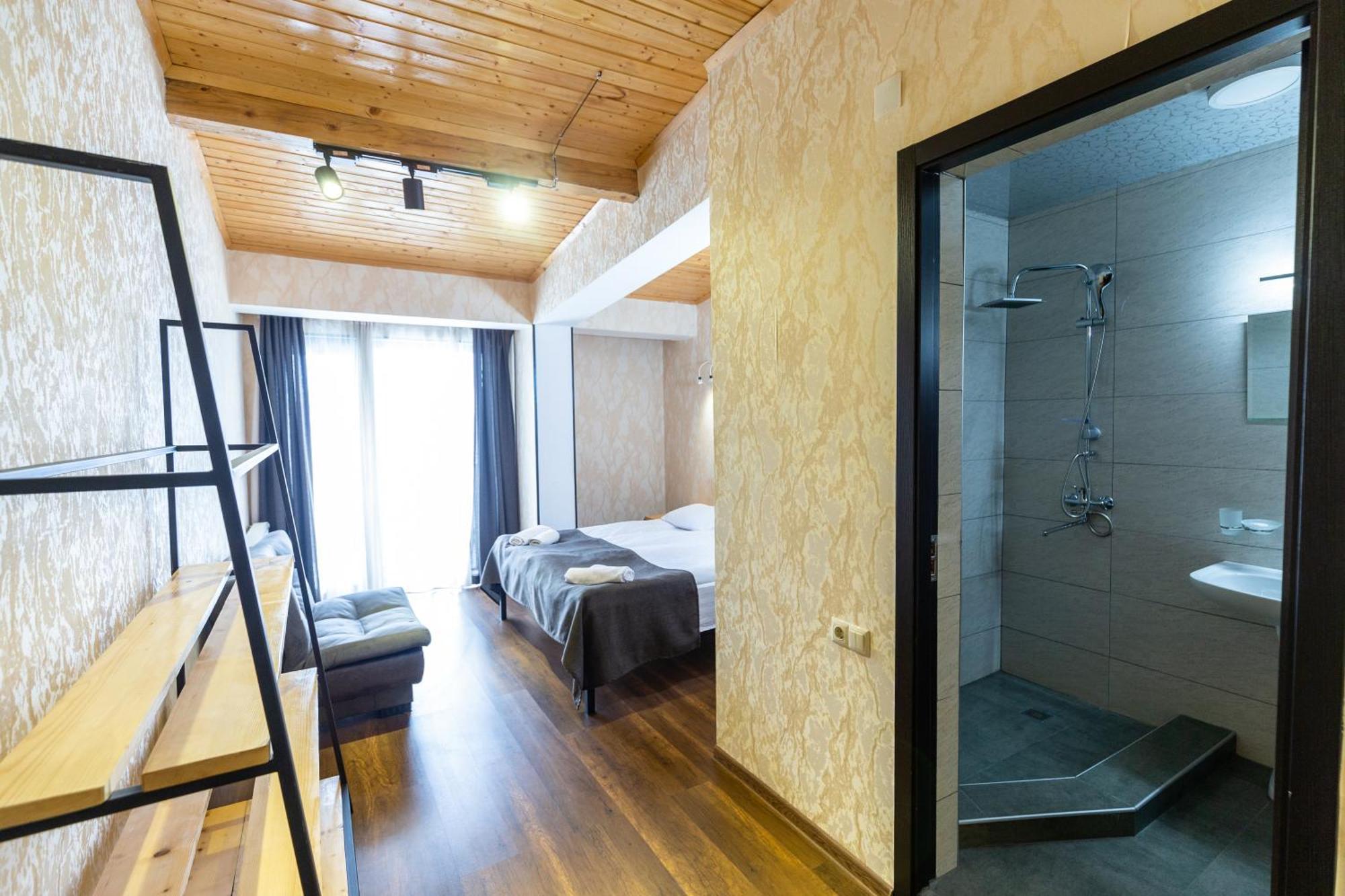 Mestia Hotel Amirani Экстерьер фото